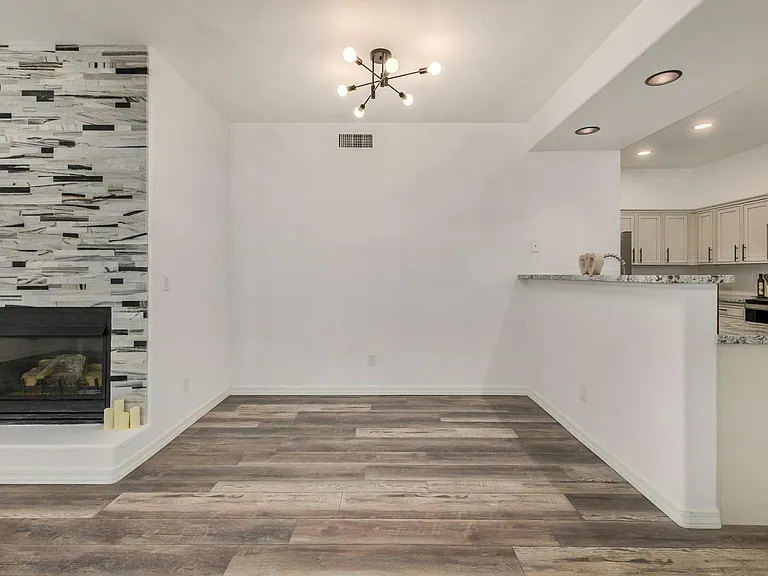 15221 N Clubgate Dr #1110 — Photo 7