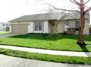 101 Resina Dr, Springfield, IL 62703