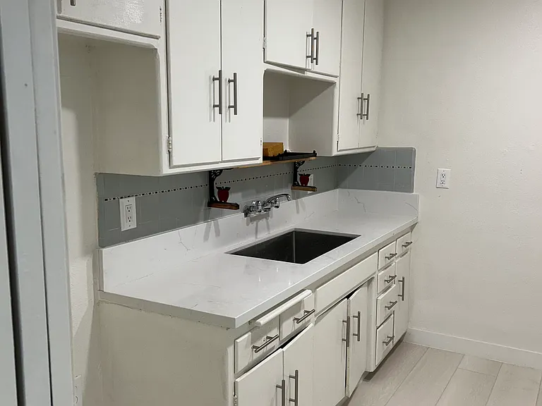 476 E Woodbury Rd #2 — Photo 17