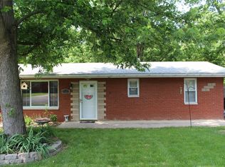 1022 Rhondell Ln, East Alton, IL