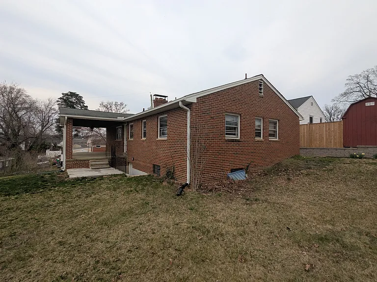 6903 Buchanan St — Photo 13