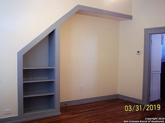 2nd image of 1025 W Craig Pl APT 1