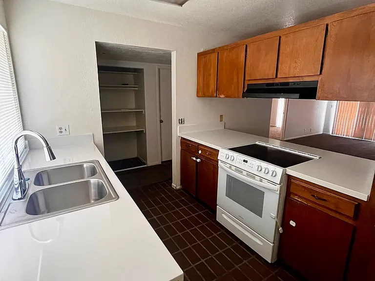 16192 Wato Rd — Photo 16