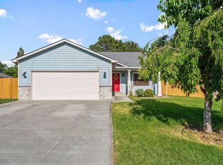 1800 Ala Moana Way, West Richland, WA