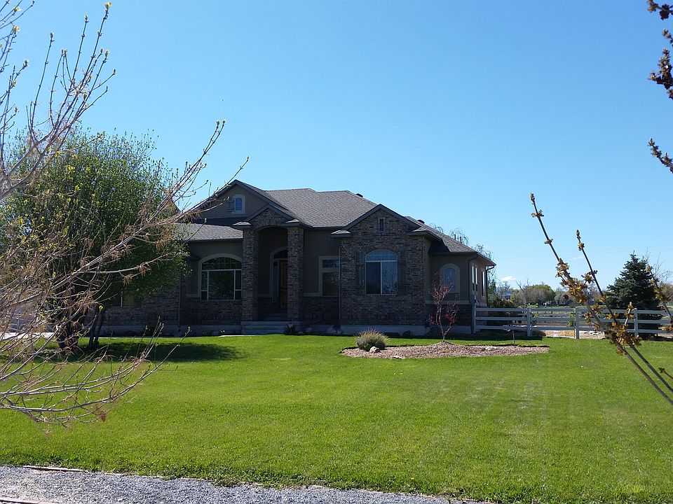 1st image of 345 W Wrathall Dr