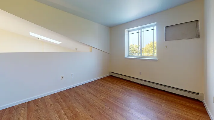 Rented by LandSeair Real Estate Group | media 8