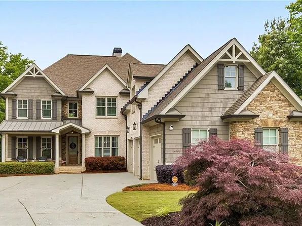 4856 Grandview Ct, Flowery Branch, GA 30542