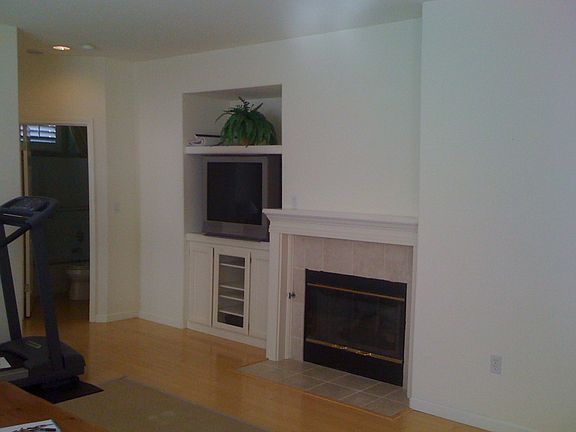 2nd image of 4025 Coleman Cir
