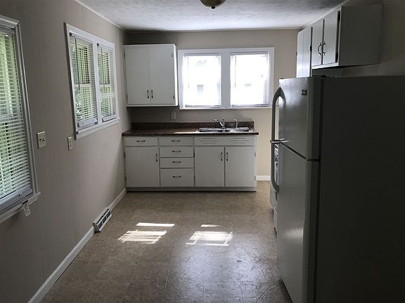 3rd image of 24727 Idlewild Ave