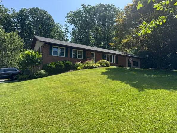 3625 Hooper Rd, New Windsor, MD 21776