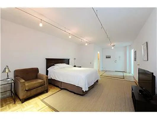 Rented by Douglas Elliman | media 10