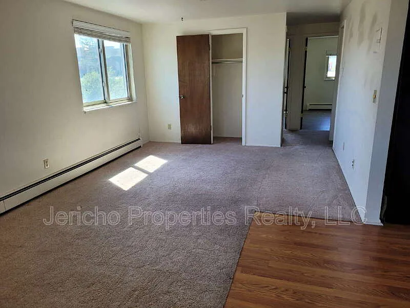 2 bed, 1.0 bath, 720 sqft, $1,250 — Photo 4