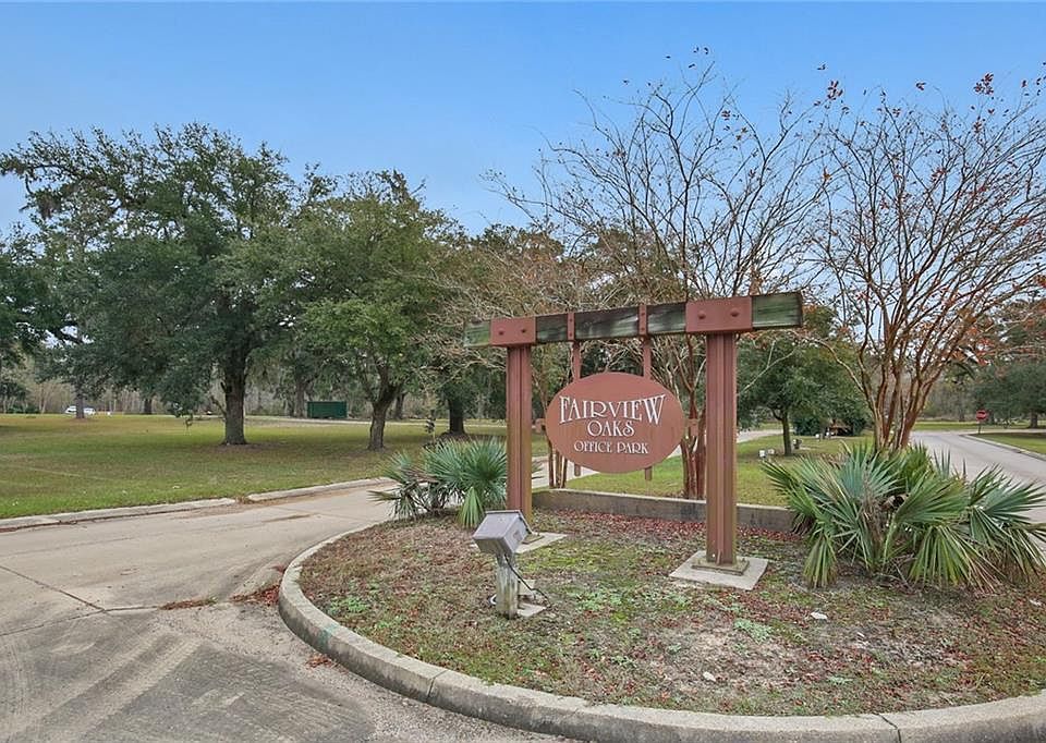 1st image of 120 Fairview Dr