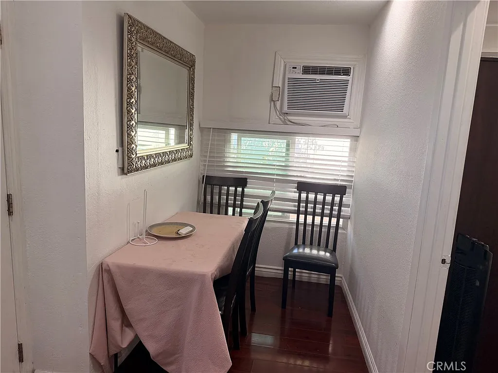 3 bed, 550 sqft, $3,800 — Photo 4