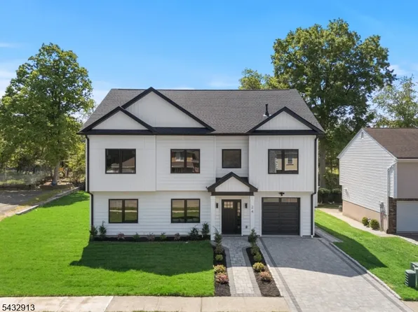 24 Richard Scott Ct, Haledon Boro, NJ 07508