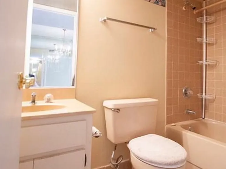 17878 N Bay Rd #206 — Photo 4