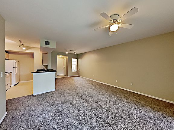 4th image of 2578 Centergate Dr APT 103