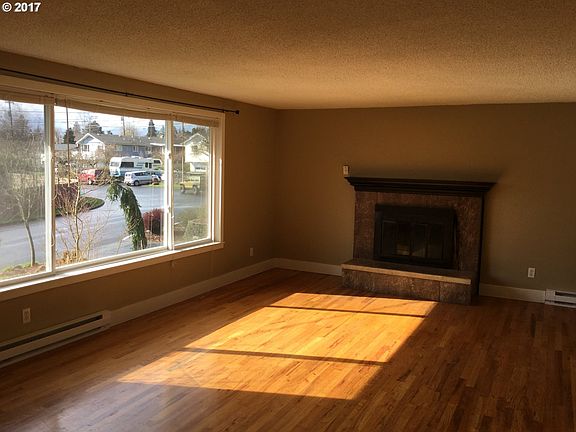 2nd image of 7501 NW Vista Ave