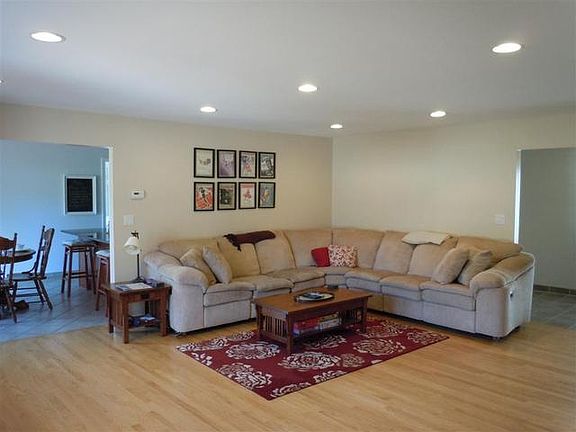 3rd image of 6640 S Lakewinds Blvd