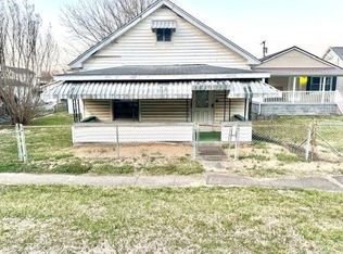 1609 Maple St, Kenova, WV 25530