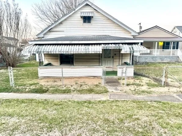 1609 Maple St, Kenova, WV 25530