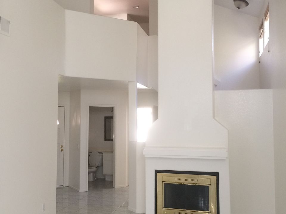 1st image of 15621 Ladera Vista Dr