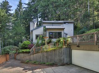 94299 Primrose Ln, North Bend, OR