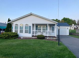 60 Penny Ln, Easton, PA 18040