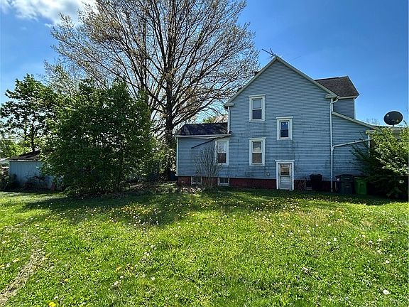 4th image of 1044 S Freedom Ave