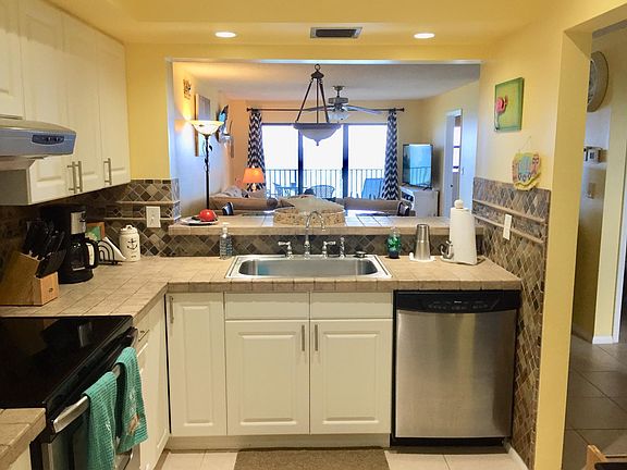 5th image of 7410 S Ocean Dr APT D507