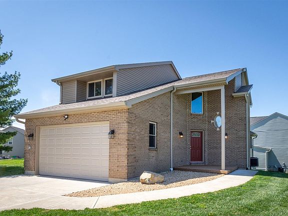 2nd image of 8165 Valley Crossing Dr