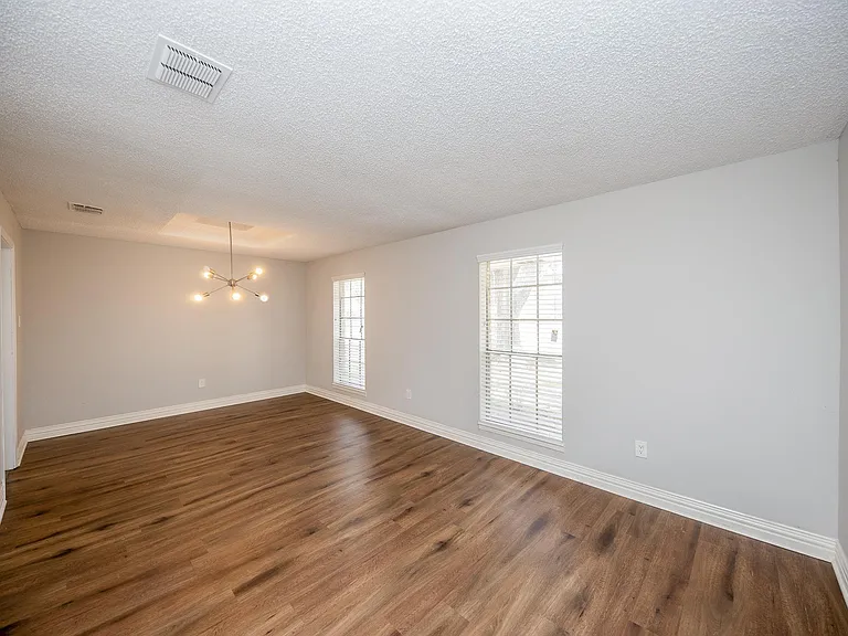 451 Gentilly Dr — Photo 11