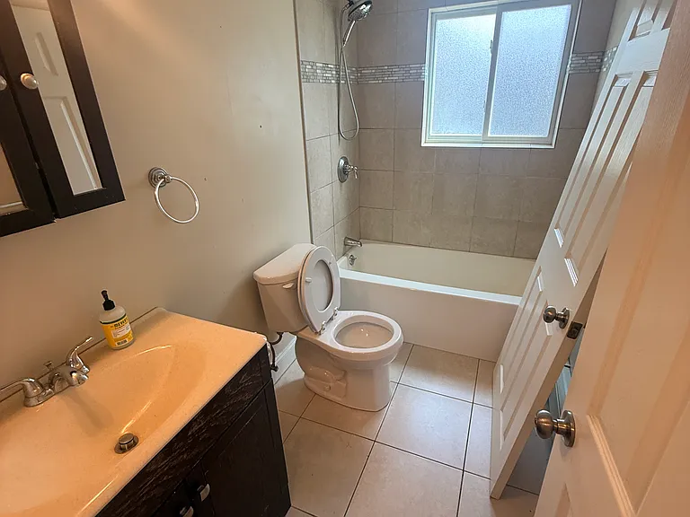 51 Plover Rd #D — Photo 6