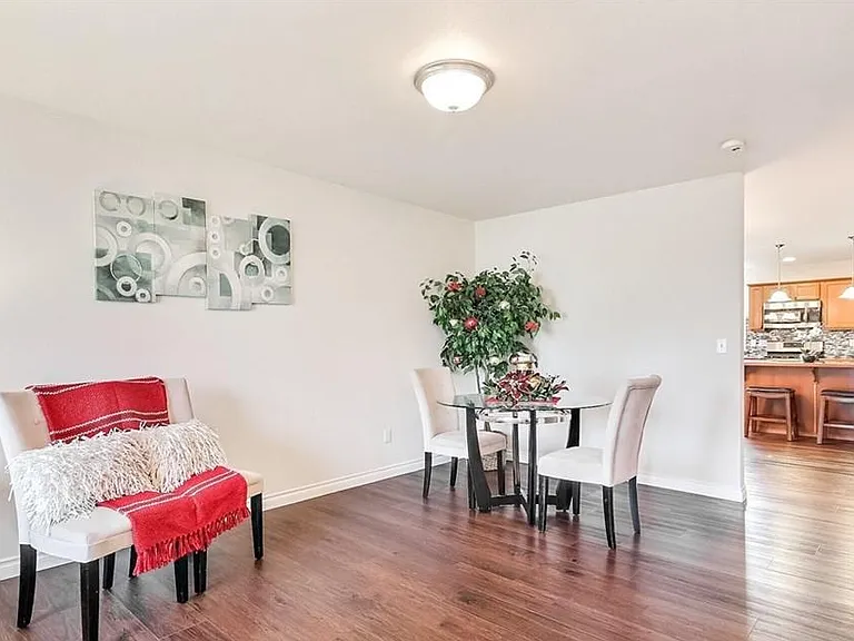 1326 E 41st St — Photo 5