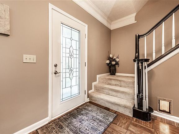 2nd image of 907 Timber Creek Dr