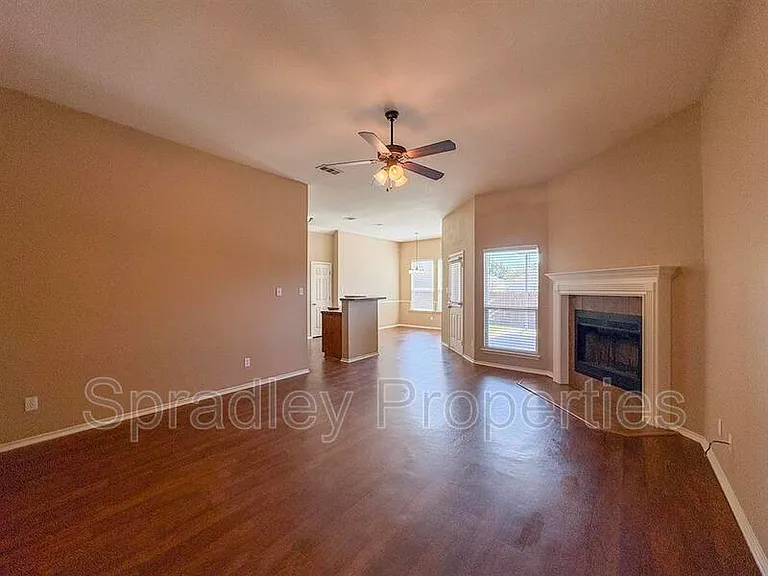 1113 Branchwood Way — Photo 7