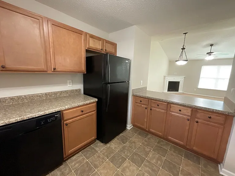 Meridian Park Apartments — Photo 145