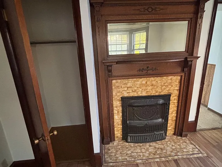 389 Maple Street — Photo 3