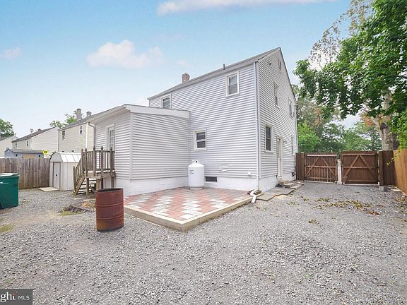 4th image of 46486 Midway Dr