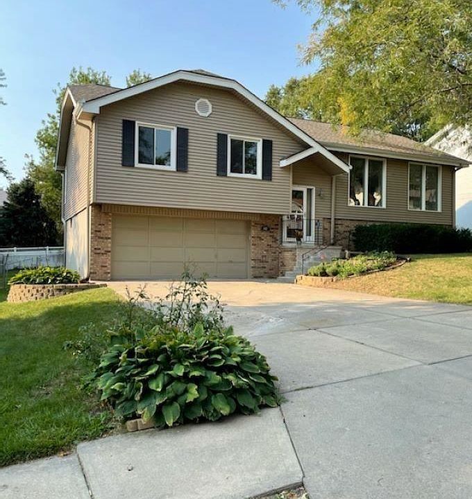1st image of 807 Pineview Dr