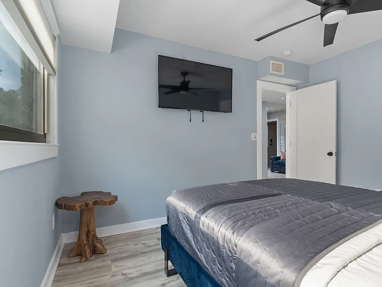 1560 Harvard Ave #1 — Photo 15