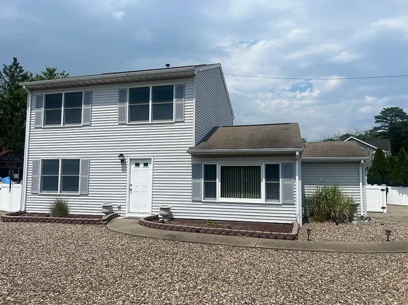 20 Tiller Ln, Brick, NJ 08723