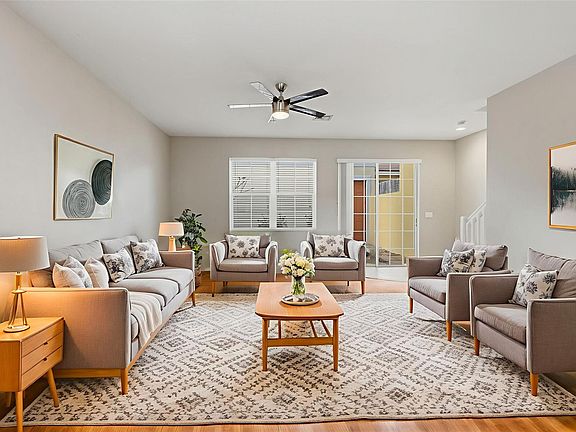 3rd image of 627 Dakota Drive