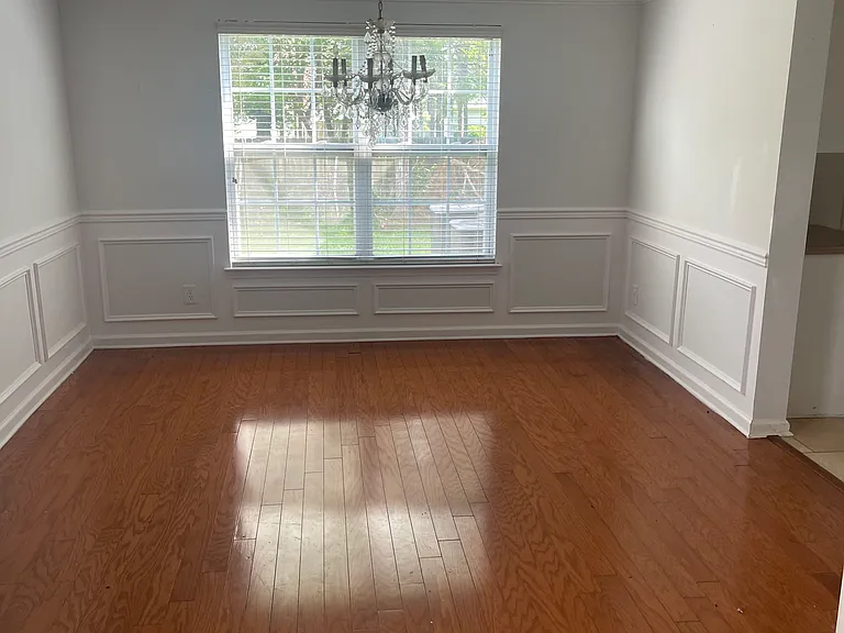 4705 Rockland Trl — Photo 1