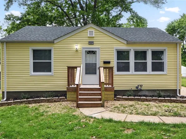 1901 Bainbridge Dr, Saint Louis, MO 63133