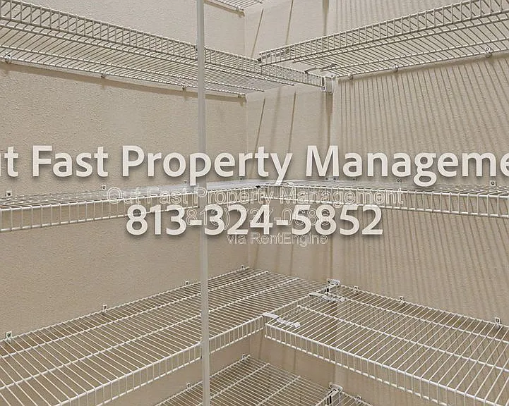 6919 Holly Heath Dr — Photo 30