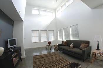 2nd image of 3430 Southwest Trfy