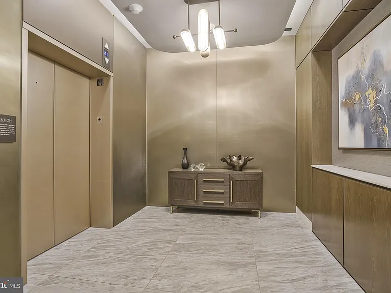 1781 N Pierce St #406 — Photo 30