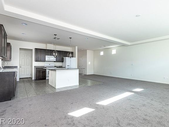 4th image of 5947 Azzura Palms Ave