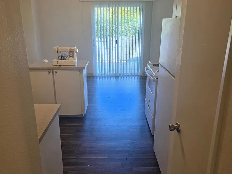 #160 WAH MAI TERRACE APARTMENTS — Photo 17